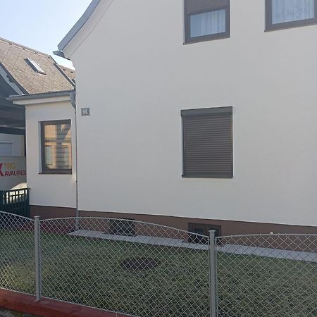 Apartment Lara Sankt Peter am Bichl Exterior foto